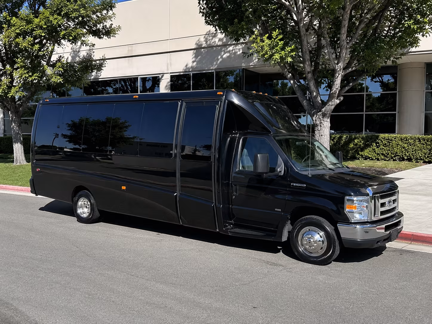why book winery and brewery tours through evansvilleshuttlebusrentals com